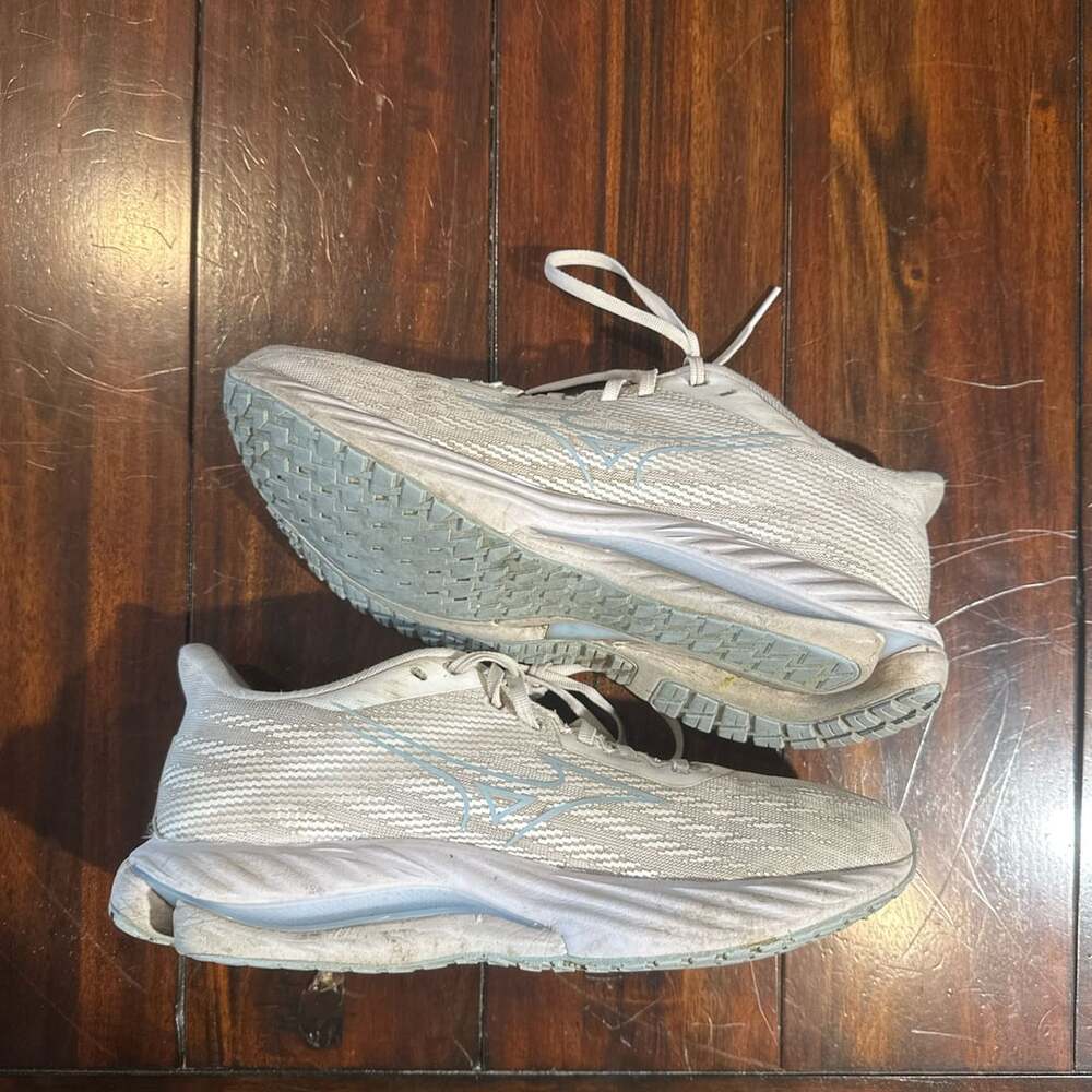 Mizuno Wave Inspire 21 White Running Shoes Size 10.5 Women’s